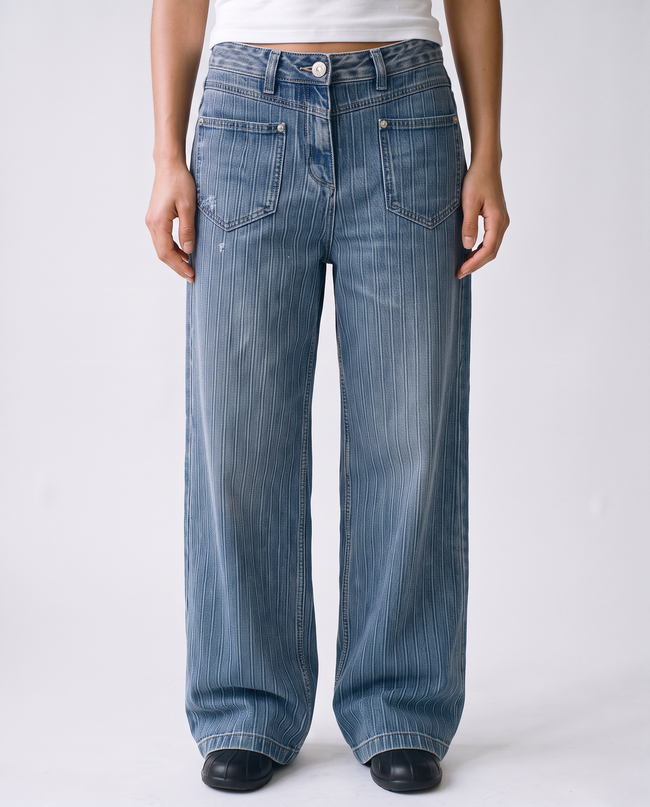 Presley Low-Rise Wide-Leg Jeans