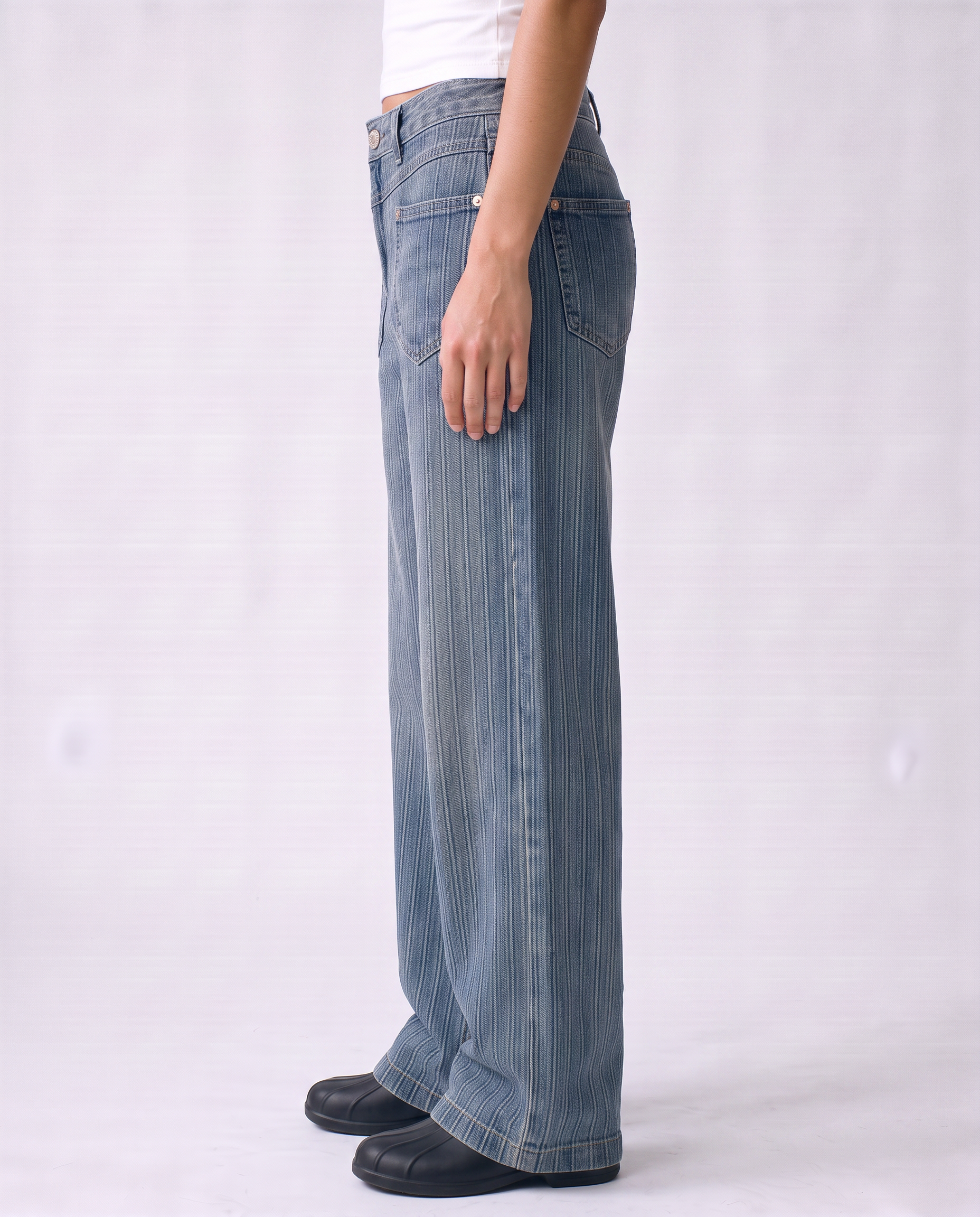 Presley Low-Rise Wide-Leg Jeans