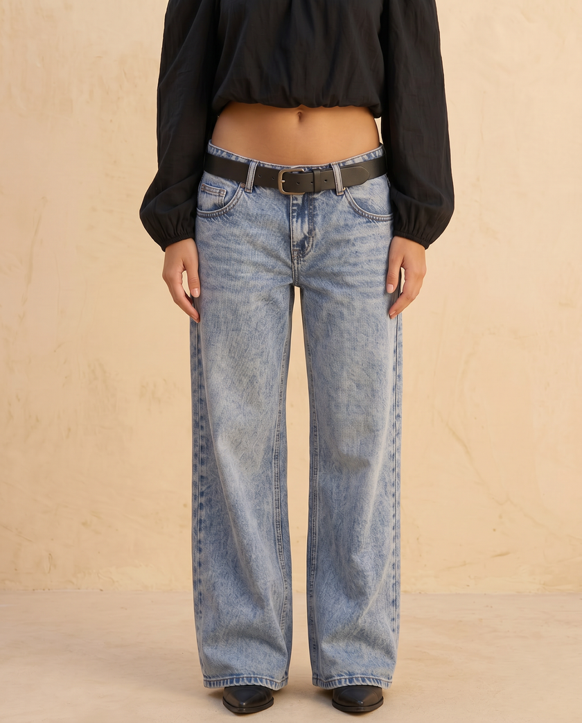 Solène Low Rise Wide Leg Jean