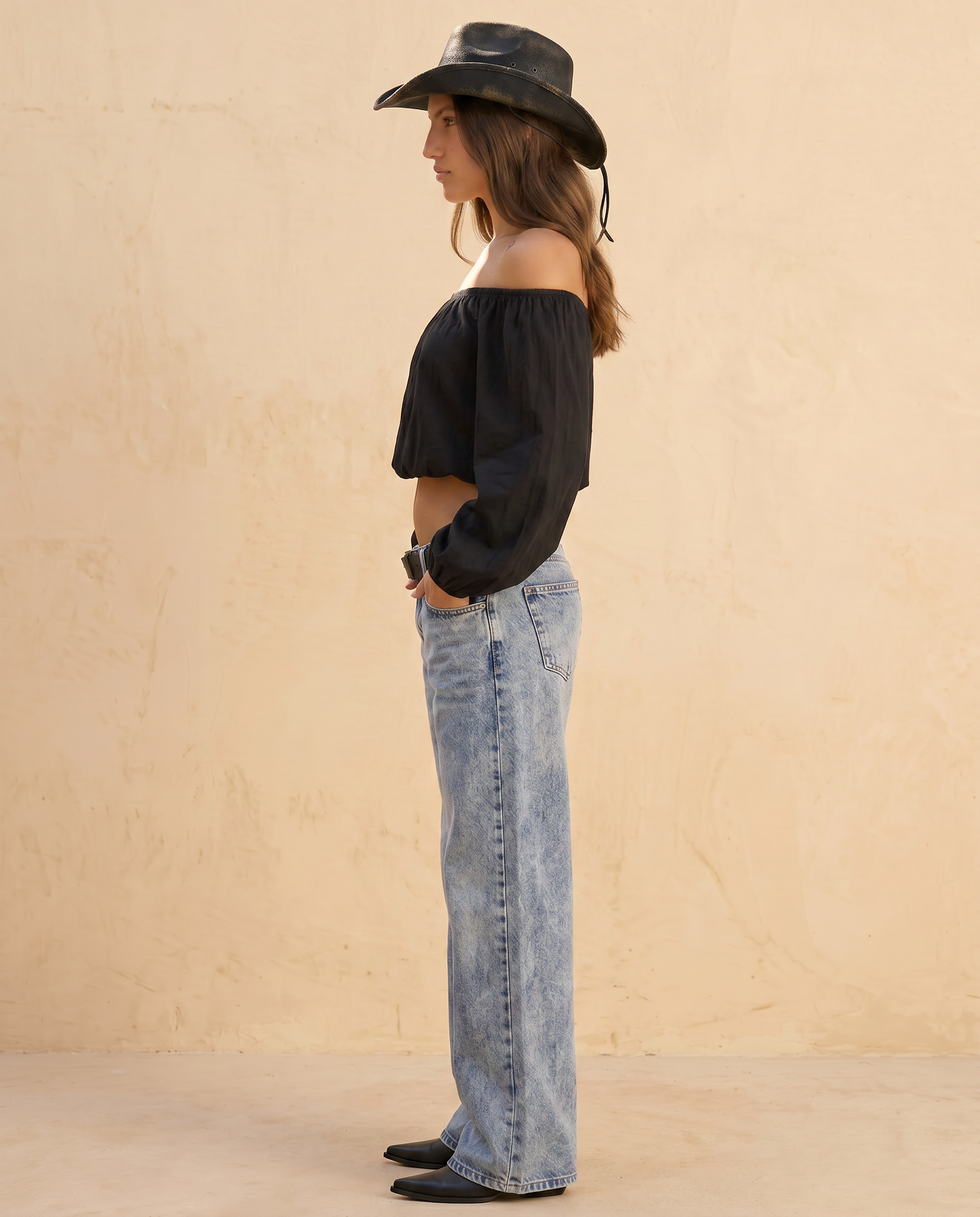Solène Low Rise Wide Leg Jean