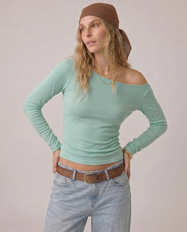 Aveline Off-Shoulder Top