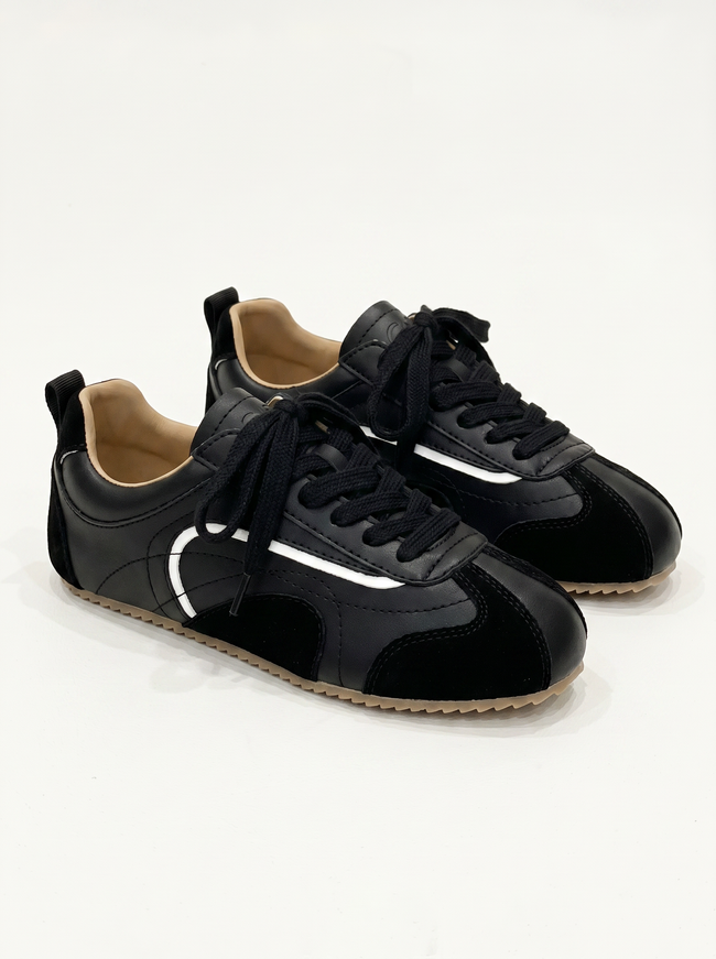 The Earth Seducer Sneaker