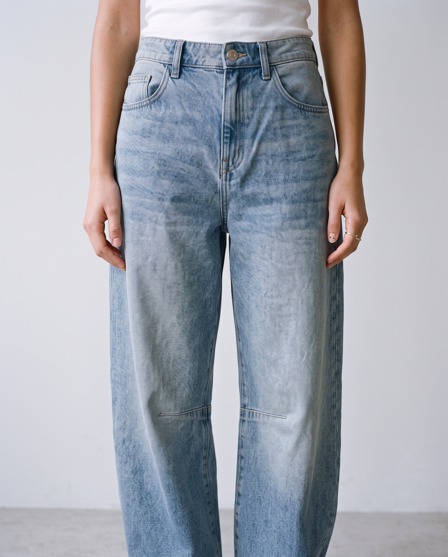 Sutton Washed Barrel Leg Jeans